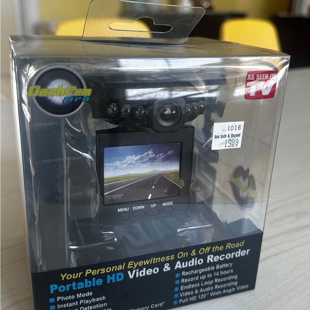 Bed Bath & Beyond DashCam Pro Black HD Video Recorder